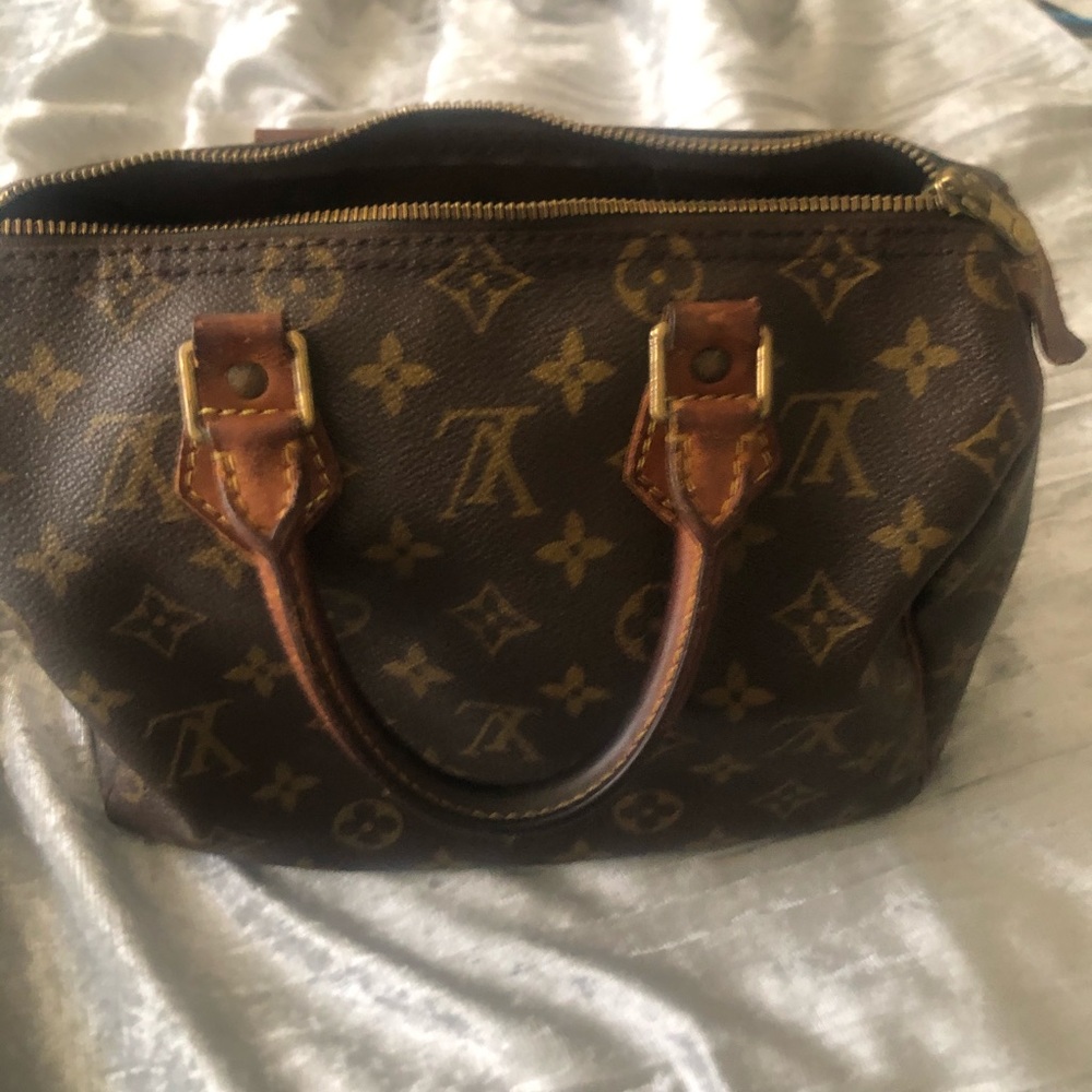 Louis Vuitton speedy 25 monogram bag